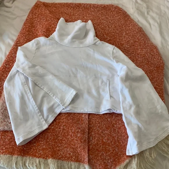 Free People cropped bell sleeve sweatshirt - Picture 1 of 1